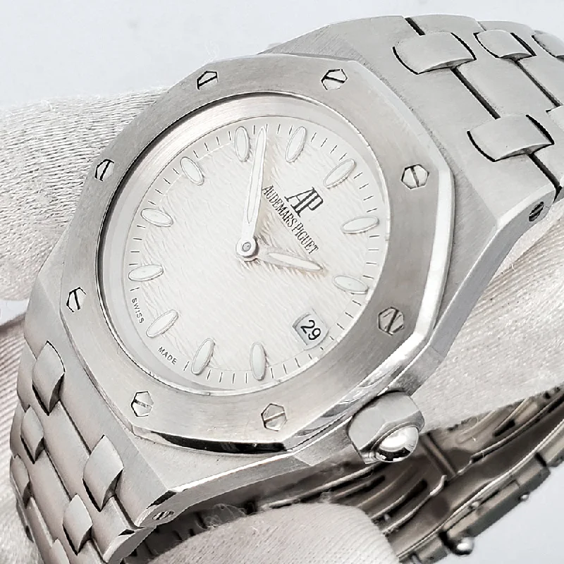 Audemars Piguet Lady Royal Oak 33mm White Wave Dial Stainless Steel Quartz Watch 67600ST